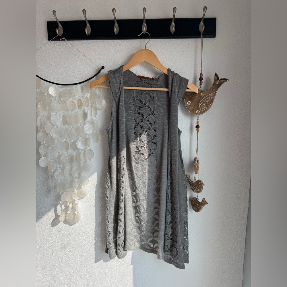 Belldini Gray Lace Open Cardigan Size Medium